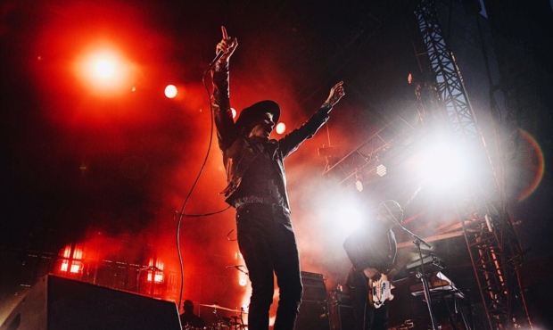Beck, Cage The Elephant & Spoon at Cynthia Woods Mitchell Pavilion